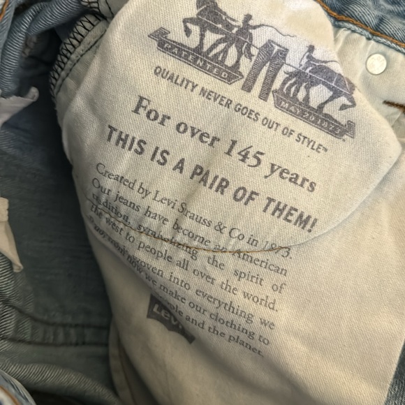 Levi’s Cutoffs - Picture 3 of 5